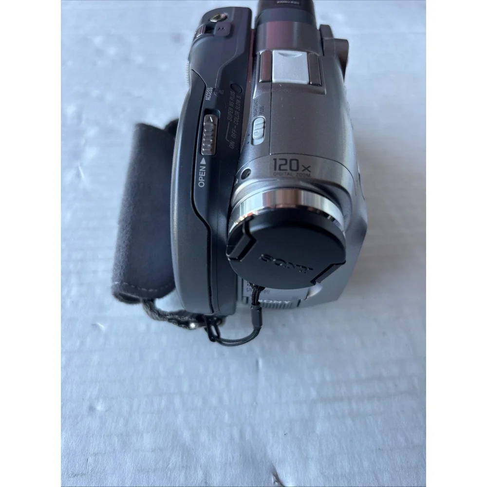 Sony DCR-DVD301 Handycam DVD Camcorder Carl Zeiss Lens Tested